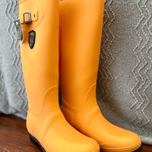 Kamik (Jennifer) Women’s Yellow Rain Boots (NEVER WORN)